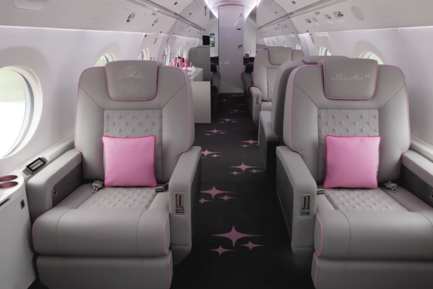 Paris Hilton plan interior seating cabin